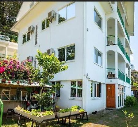 Manfiyo Guest House Anse Boileau ภายนอก รูปภาพ