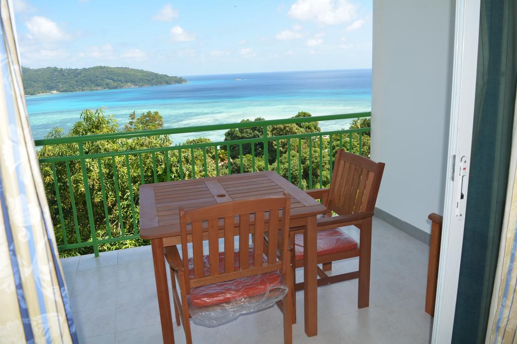 Manfiyo Guest House Anse Boileau ภายนอก รูปภาพ