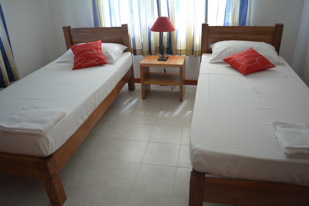 Manfiyo Guest House Anse Boileau ภายนอก รูปภาพ
